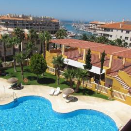Fabulous sunny apartment, hotell sihtkohas Almerimar