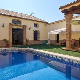 Vivienda Turística Rural Santa Fe, hotel in Montilla