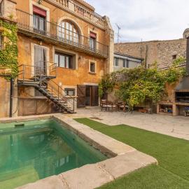 Somni Compartit Casa Rural – hotel w mieście Sant Martí de Maldá