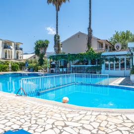 Alexandros Studios and Apartments