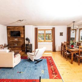 Haus Evelin, hotel i Kundl
