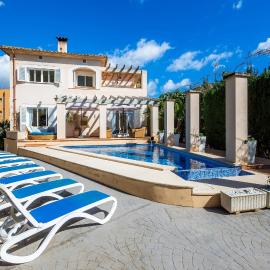 Casa Alegria, ξενοδοχείο σε Sa Coma