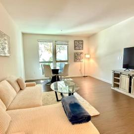 Premium 1BR Near Irvine - Prime Location, hotel em Tustin