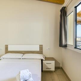 Giuliano Empuria para 6 personas, hotel in Empuriabrava