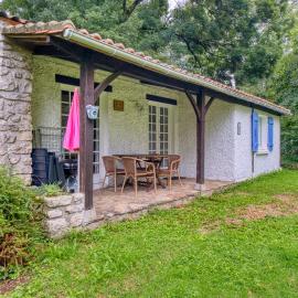 Gite La Cascade, hotel di Varaignes