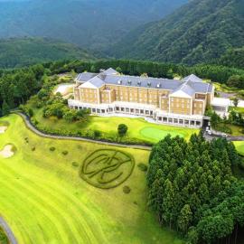 Yugashima Golf Club & Hotel Resort, hotel a Ukusu