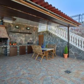 Villa El Castillejo Vacacional, Hotel in Arbejales