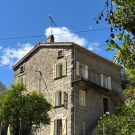 Maison De Jeannette En Pierre