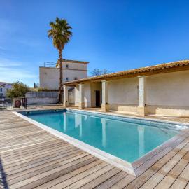 Petite maison Aigues Mortes, hotel in Aigues-Mortes