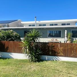 The G Shack at Rennies Beach