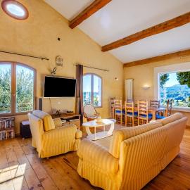 Villa Provence Vue Panoramique, хотел в Файенс