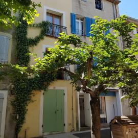 Midi À La Place, hôtel à Rians