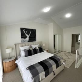Modern 2 Bedroom Apartment