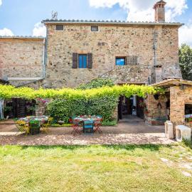 Casa Rosa a Murlo, Hotel in Murlo