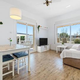 Sweet apt- Sea Views