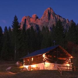 Maso 1445,Quiet, Breathtaking Views, hotel in Siror
