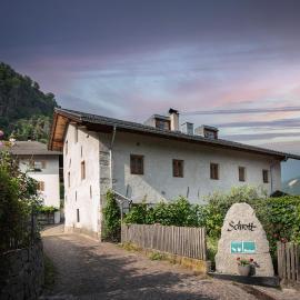 Schrotthof, hotel in Feldthurns