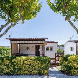 Bungalow B, hotel in Pontevedra