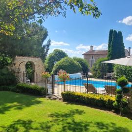 L'écrin de la Rose, hotel u gradu 'Yvrac-et-Malleyrand'