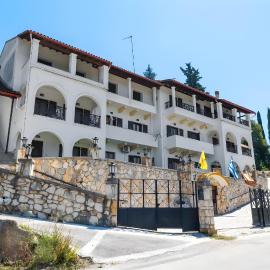 Breathing Apartments, hotel a Virós
