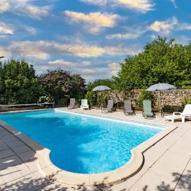 Maison en pierre piscine clim