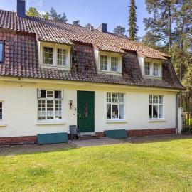 Grosszügiges Ferienhaus mit Wald