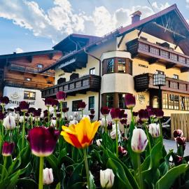 Chalet Sonneck - Seefeld โรงแรมในเซเฟลด์ อิน ทิโรล