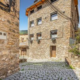Cal Nunci, Hotel in Bagá