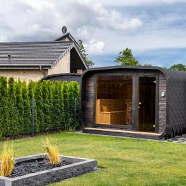 Ferienhaus am See mit Sauna, hotelli kohteessa Barßel