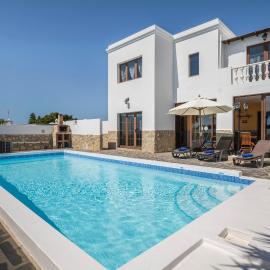 Villa María, hotel in Tinajo