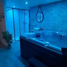 La Folie Romantique, Avec Spa