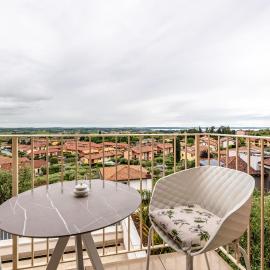 Lake View Boutique Apartment