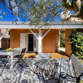 Maisonnette Botticelli - Ares, hotel in Arès