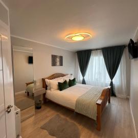 Private Entrance En-suite