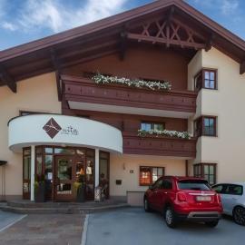Living Apart Anita, hotel in Oetz