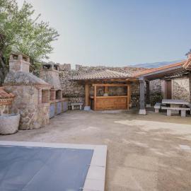 El Cauce, hotel Navaluengában