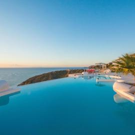 Kaladi Rock Avlemonas, hotel v destinaci Avlemonas