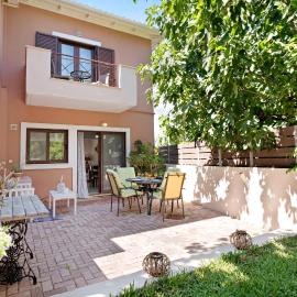 Villa prolithia 1, hotel u gradu Vlikhón