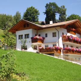 Boznermüllerhof - Geranie โรงแรมในVerano