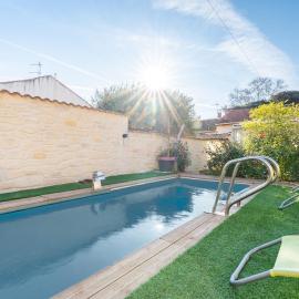 Le Chalet Houda et spa en option, ξενοδοχείο στη Νιμ