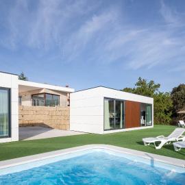 Complejo Bungalow con piscina, hotel in A Pobra do Caramiñal