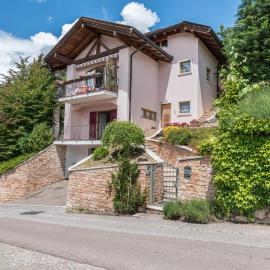 Casa Weekend, hotel u gradu Revò