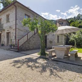 Sidro House - Alojamento No Gerês, hotel a Geres