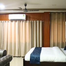 Hotel Golden Mahseer, hotel em Tezu