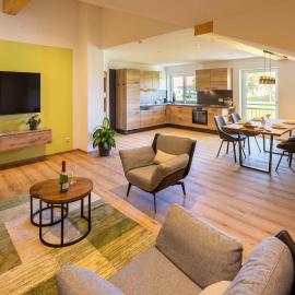 Ferienwohnung Egg-Hof: Bad Grönenbach şehrinde bir otel