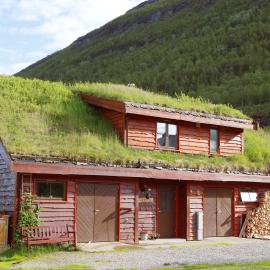 Guesthouse / Huskyfarm Innset, hotel a Innset