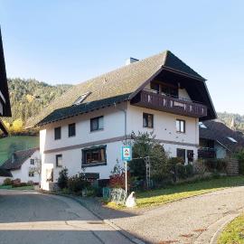 Ferienwohnung Waldblick, hotel u gradu 'Simonswald'