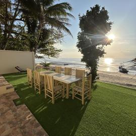 Villa Nalyn 3BR Beachfront House with Sunset View