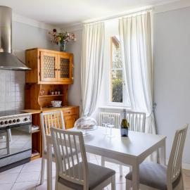 Casa Maria Giulia - lovely apartment with garden, hotel i Cannero Riviera