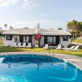 Casa 1 S en Complejo Binisafua, hotel sa Binisafua